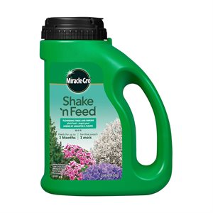 Miracle-Gro Shake 'N Feed Flowering Trees & Shrubs Plant Food 18-6-12 2.04kg